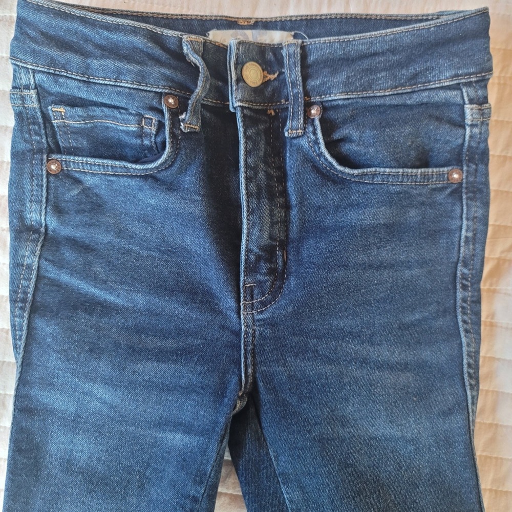 We The Free Twenty Five Distressed Raw Hem Skinny Jeans Dark Wash Edgy Sz 25 - Picture 2 of 6